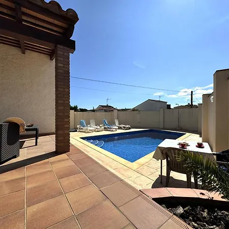 Casa Familiar Con Piscina Privada Y Terraza En L'escala - Hisp-7-76